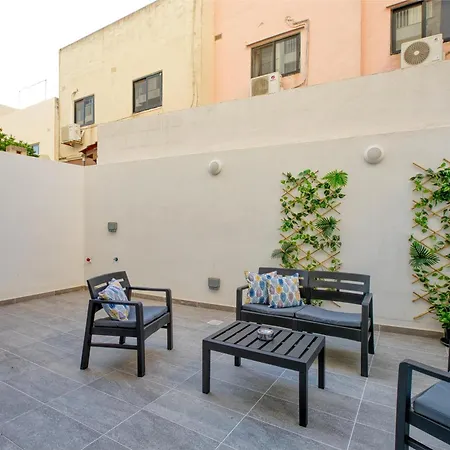 Modern With Backyard And Garage Spot By 360 Estates Apartament