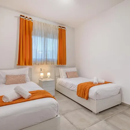 Modern With Backyard And Garage Spot By 360 Estates *