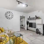 Modern With Backyard And Garage Spot By 360 Estates * Żabbar