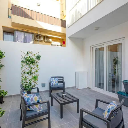 Modern With Backyard And Garage Spot By 360 Estates