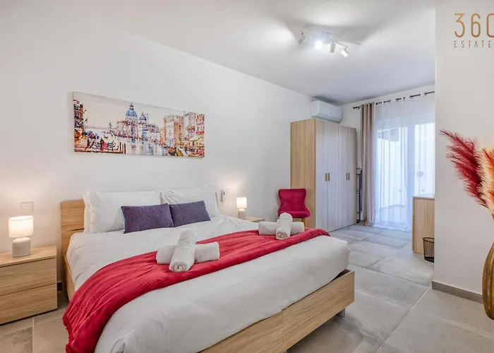 Διαμέρισμα Modern With Backyard And Garage Spot By 360 Estates *