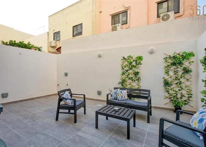 Modern With Backyard And Garage Spot By 360 Estates Διαμέρισμα