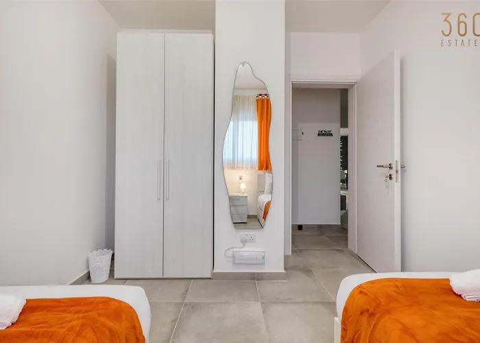 Modern With Backyard And Garage Spot By 360 Estates Żabbar