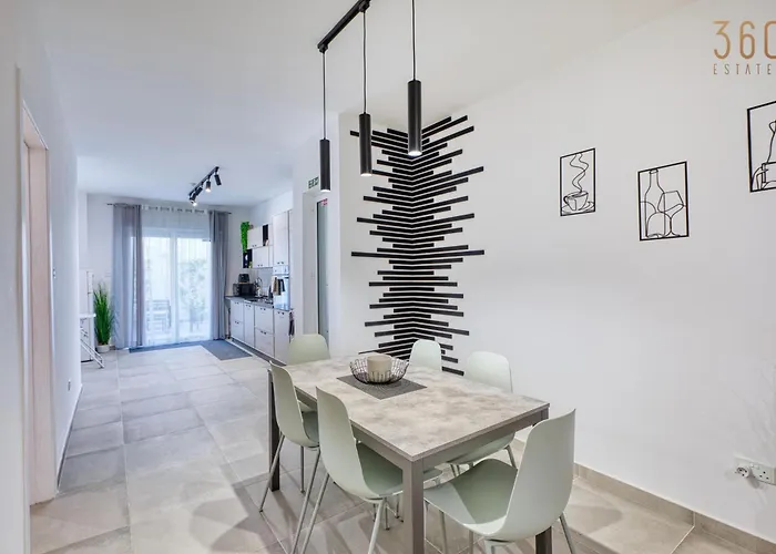 Διαμέρισμα Modern With Backyard And Garage Spot By 360 Estates *