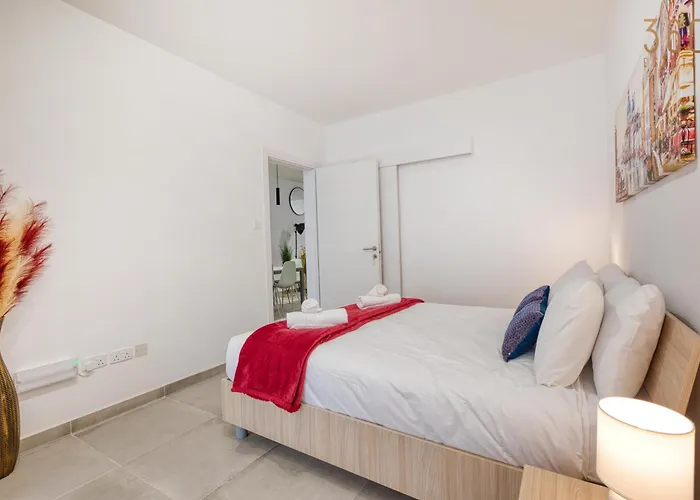 Modern With Backyard And Garage Spot By 360 Estates Διαμέρισμα Żabbar