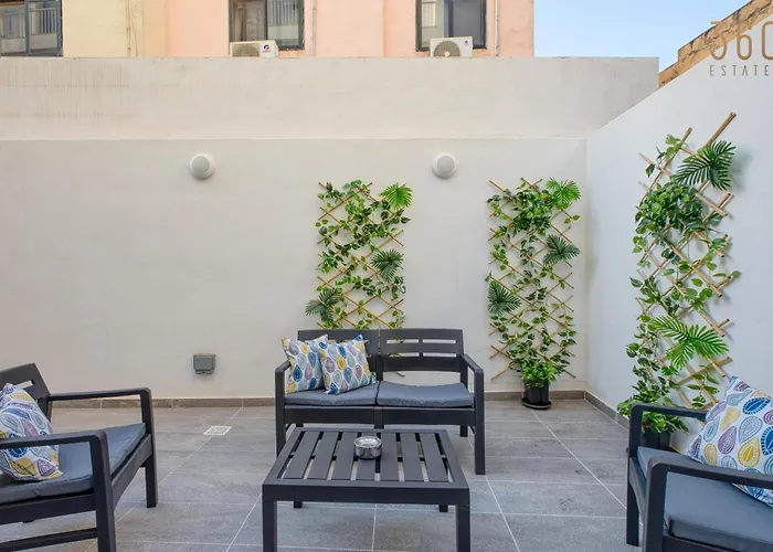 Modern With Backyard And Garage Spot By 360 Estates Żabbar